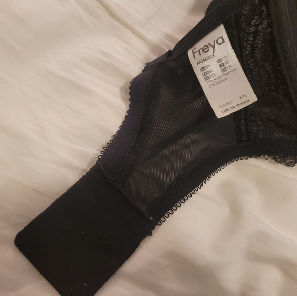 Freya Expression Plunge T Shirt Bra, 32H (UK) - Picture 4 of 5